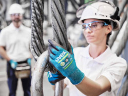 Nachhaltiger和bequemer Schutzhandschuh麻省理工学院Schnittschutzlevel D和hoh Abriebfestigkeit, geeignet毛皮格拉斯——和Metallindustrie Automobilindustrie weitere。